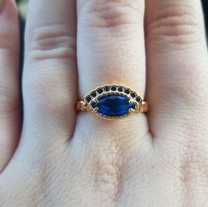 Fragrant Jewels Sz7 Cleopatra Eye shape Ring